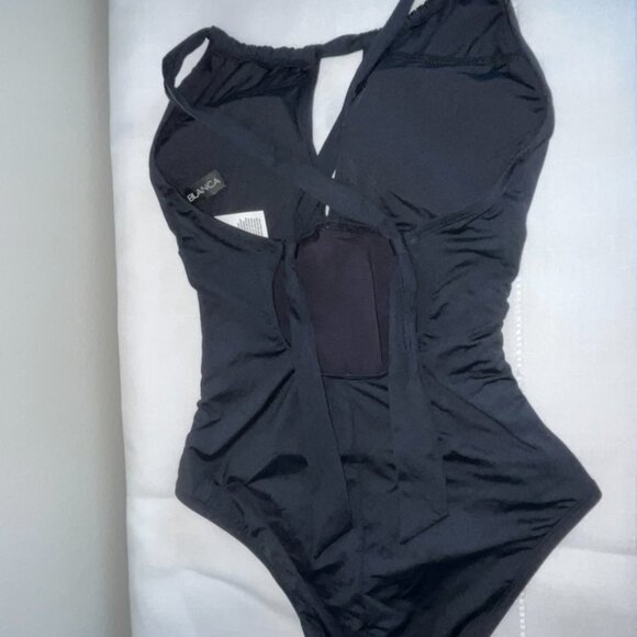 NWT La Blanca Island Goddess High Neck Keyhole One Piece in Black Size 6 - Picture 5 of 6